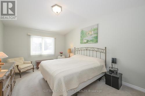 2086 Denview Avenue, London, ON - Indoor Photo Showing Bedroom