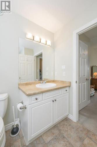 2086 Denview Avenue, London, ON - Indoor Photo Showing Bathroom