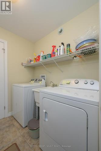 2086 Denview Avenue, London, ON - Indoor Photo Showing Laundry Room