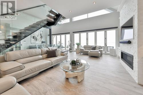 3188 Lakeshore Road, Burlington, ON - Indoor Photo Showing Living Room With Fireplace