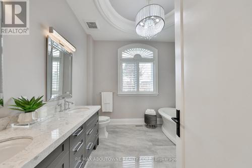 3188 Lakeshore Road, Burlington, ON - Indoor Photo Showing Bathroom