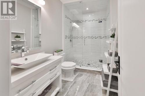 3188 Lakeshore Road, Burlington, ON - Indoor Photo Showing Bathroom