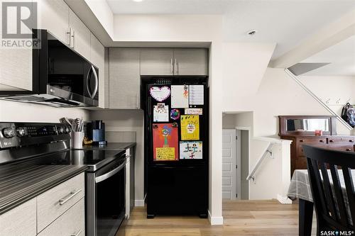 4 5752 Gordon Road, Regina, SK - Indoor Photo Showing Kitchen