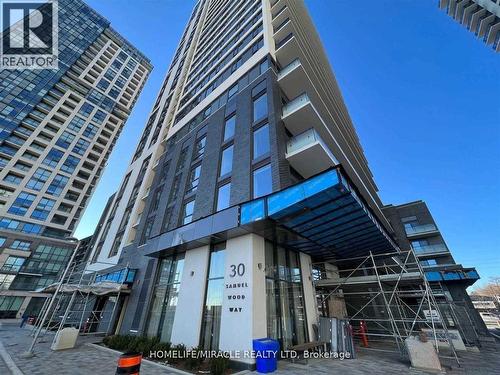 905 - 30 SAMUEL WOOD WAY  Toronto, ON M9B 0C9