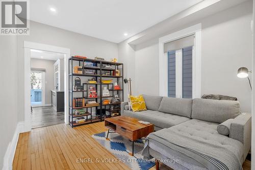 513 Edison Avenue, Ottawa, ON - Indoor Photo Showing Living Room