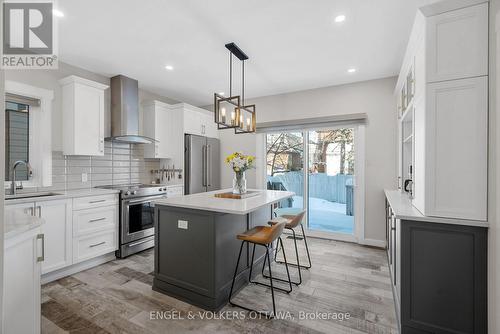 513 Edison Avenue, Ottawa, ON - Indoor Photo Showing Kitchen With Upgraded Kitchen