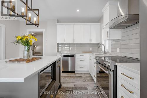 513 Edison Avenue, Ottawa, ON - Indoor Photo Showing Kitchen With Upgraded Kitchen