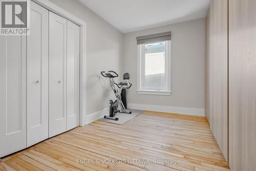 513 Edison Avenue, Ottawa, ON - Indoor