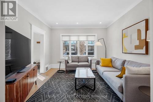 513 Edison Avenue, Ottawa, ON - Indoor Photo Showing Living Room