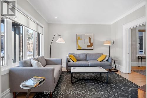 513 Edison Avenue, Ottawa, ON - Indoor Photo Showing Living Room