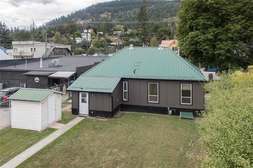 2143 Shuswap Avenue, Lumby, BC 