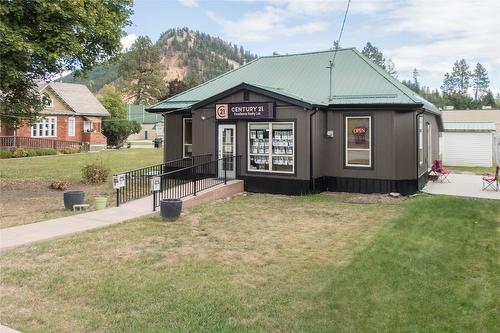 2143 Shuswap Avenue, Lumby, BC 