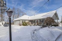 1 RIDEAU GLEN DRIVE  Ottawa, ON K2C 3H1