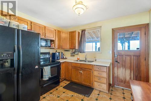 24 Eaton Place, Hamilton, ON - Indoor Photo Showing Kitchen With Double Sink