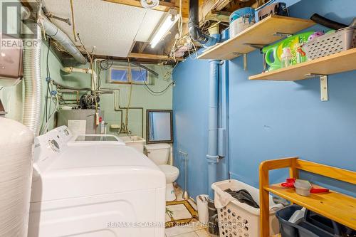 24 Eaton Place, Hamilton, ON - Indoor Photo Showing Laundry Room