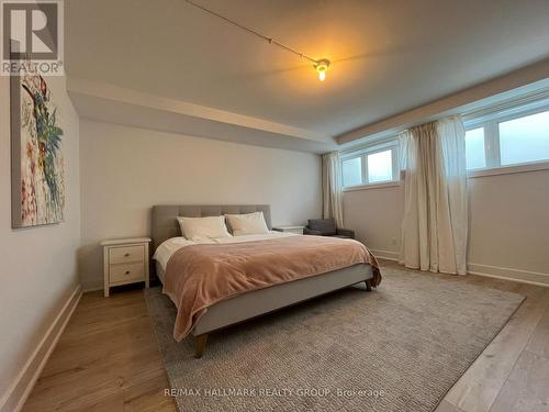 59 Douglas Avenue, Ottawa, ON - Indoor Photo Showing Bedroom