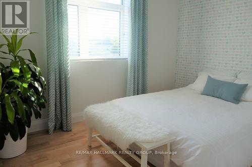 59 Douglas Avenue, Ottawa, ON - Indoor Photo Showing Bedroom