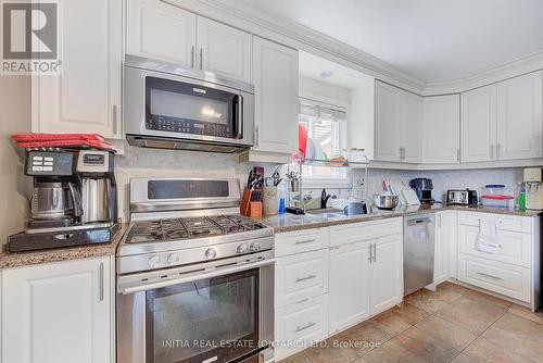 212 Killarney Grove, London, ON - Indoor Photo Showing Kitchen With Double Sink