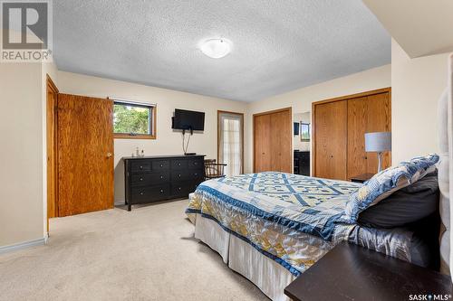 236 Lockwood Road, Regina, SK - Indoor Photo Showing Bedroom