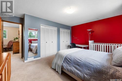 236 Lockwood Road, Regina, SK - Indoor Photo Showing Bedroom