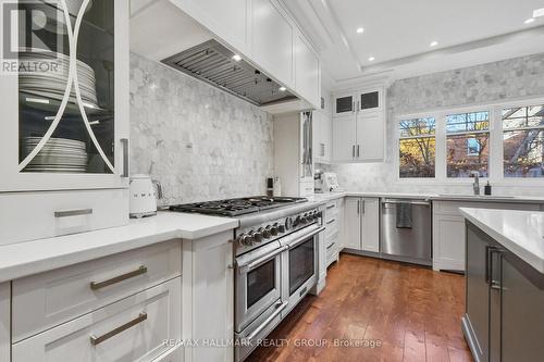 89 Fourth Avenue, Ottawa, ON - Indoor Photo Showing Kitchen With Upgraded Kitchen