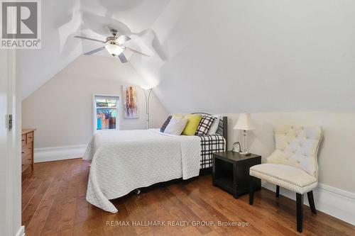 89 Fourth Avenue, Ottawa, ON - Indoor Photo Showing Bedroom