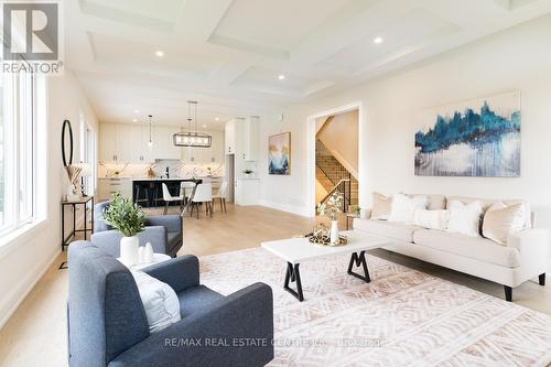 1 West Avenue, Hamilton, ON - Indoor Photo Showing Living Room