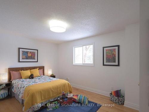 4107 Wheelwright Cres, Mississauga, ON - Indoor Photo Showing Bedroom