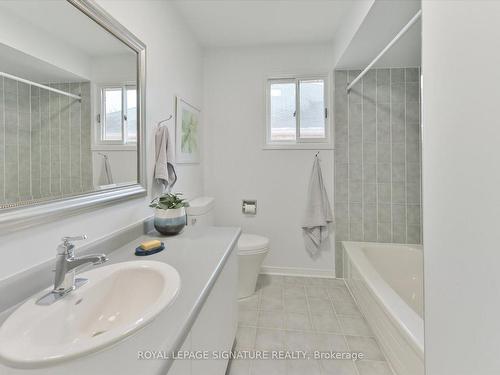 4107 Wheelwright Cres, Mississauga, ON - Indoor Photo Showing Bathroom