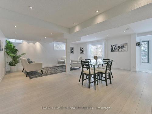 4107 Wheelwright Cres, Mississauga, ON - Indoor Photo Showing Dining Room