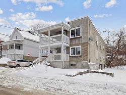 4 Rue Frontenac  Gatineau (Hull), QC J8X 1Y6