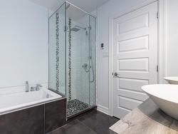 Ensuite bathroom - 