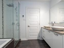 Ensuite bathroom - 