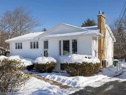 26 ODell Drive  Dartmouth, NS B2W 3T4