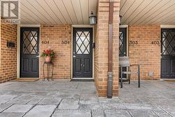 504 - 1000 CEDARGLEN GATE  Mississauga, ON L5C 3Z5