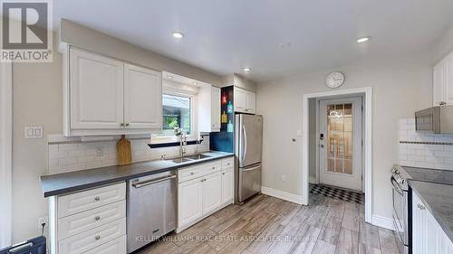 1924 Balsam Avenue, Mississauga, ON - Indoor Photo Showing Kitchen With Double Sink