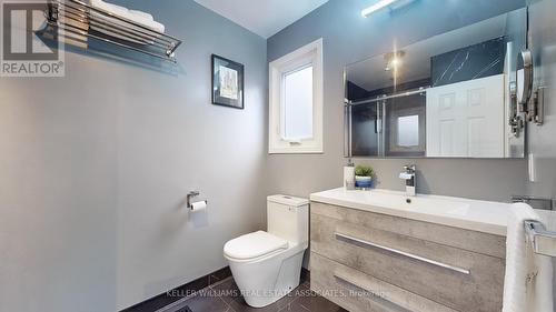 1924 Balsam Avenue, Mississauga, ON - Indoor Photo Showing Bathroom