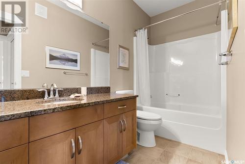 205 4721 Mctavish Street, Regina, SK - Indoor Photo Showing Bathroom