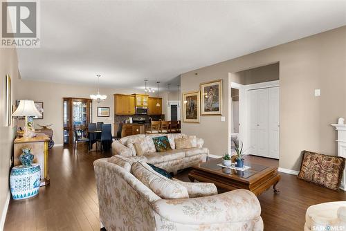 205 4721 Mctavish Street, Regina, SK - Indoor Photo Showing Living Room