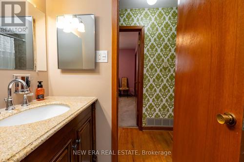 7388 Sills Road, Mississauga, ON - Indoor Photo Showing Bathroom