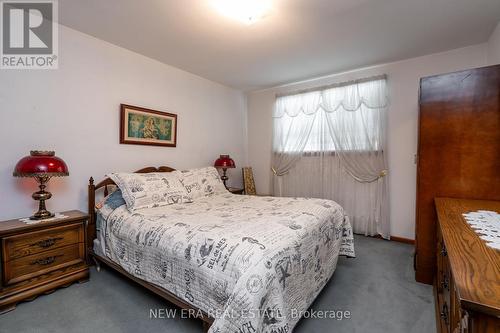 7388 Sills Road, Mississauga, ON - Indoor Photo Showing Bedroom