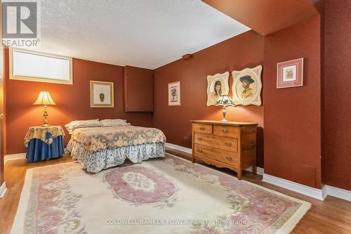 97 Tynedale Avenue, London, ON - Indoor Photo Showing Bedroom