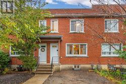 1202 SUMMERVILLE AVENUE  Ottawa, ON K1Z 8G4