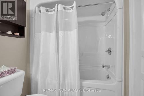 3299 Emilycarr Lane, London, ON - Indoor Photo Showing Bathroom