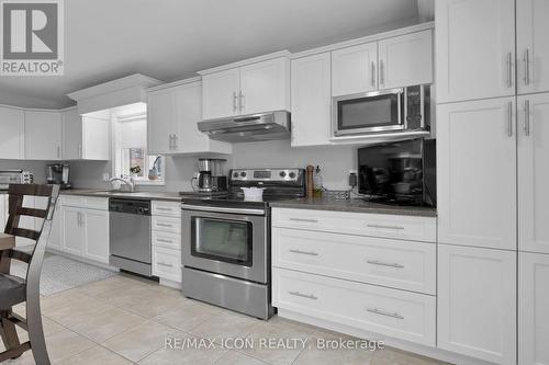 3299 Emilycarr Lane, London, ON - Indoor Photo Showing Kitchen