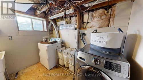 18 Connaught Avenue, London, ON - Indoor Photo Showing Laundry Room