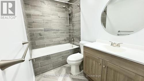 457 Wilkins Street, London, ON - Indoor Photo Showing Bathroom