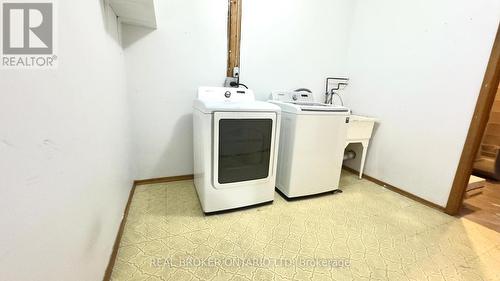 457 Wilkins Street, London, ON - Indoor Photo Showing Laundry Room