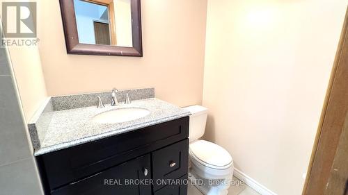 457 Wilkins Street, London, ON - Indoor Photo Showing Bathroom