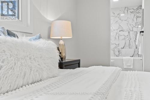 883 Westbury Place, London, ON - Indoor Photo Showing Bedroom